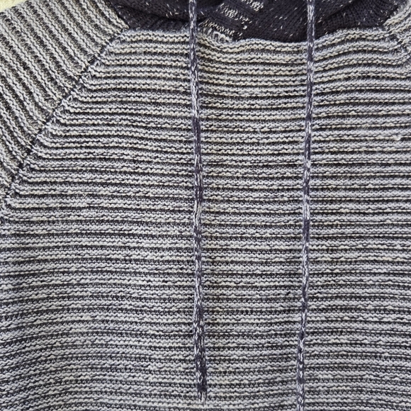 Hedge Pullover Hooded Sweater - Picture 3 of 10